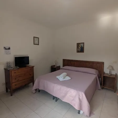 Casa de hóspedes L'antico Borghetto - *